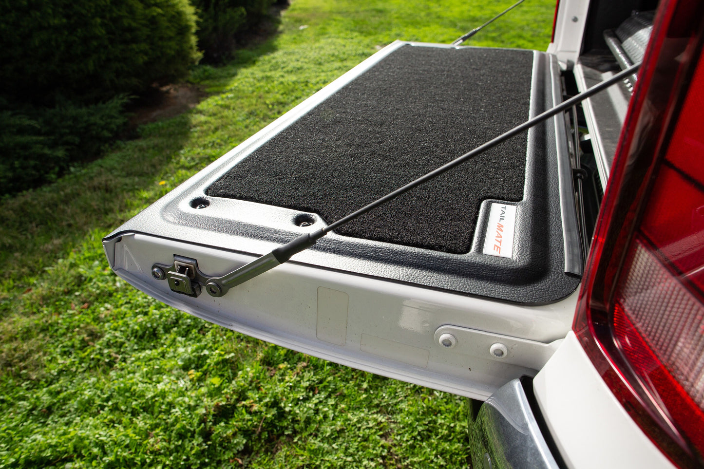 Volkswagen Amarok 2010-Current-Full Tailgate Protector